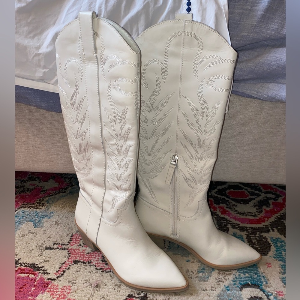 BRAND NEW Dolce Vita Solei White Embossed Leather Cowboy Boots
